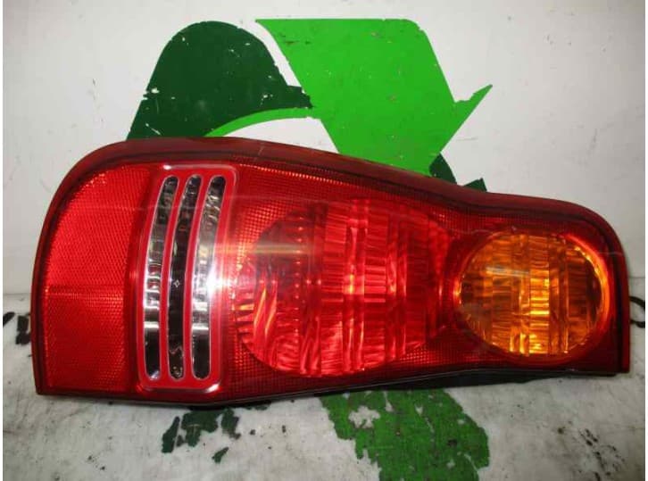 Recambio de piloto trasero izquierdo para hyundai matrix (fc) 1.8 referencia OEM IAM 9240117010