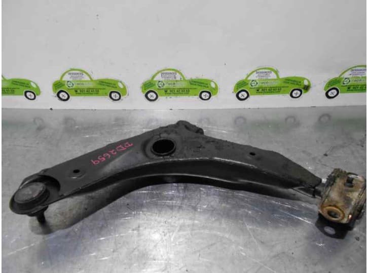 Recambio de brazo suspension inferior delantero derecho para mitsubishi carisma (da_) 1.8 16v gdi (da2a) referencia OEM IAM