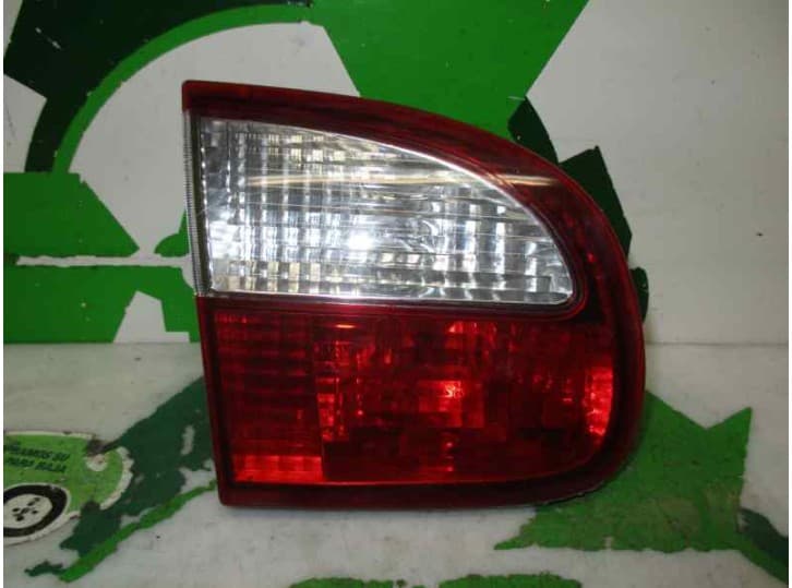 Recambio de piloto trasero porton izquierdo para daewoo lanos (klat) 1.5 referencia OEM IAM PORTON 3 PUERTAS