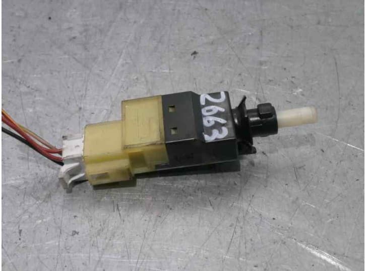 Recambio de interruptor para mercedes-benz clase c coupé (cl203) c 200 kompressor (203.745) referencia OEM IAM A0015453809 DELP