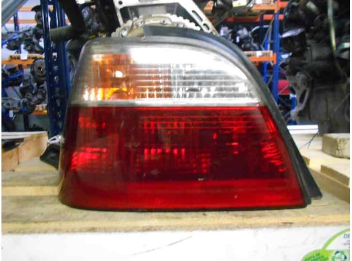 Recambio de piloto trasero izquierdo para daewoo nexia sedán 1.5 (19) referencia OEM IAM 4 PUERTAS