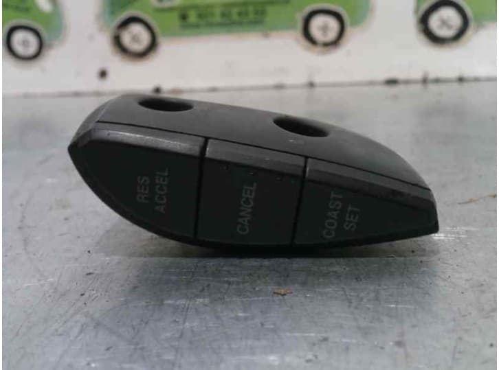 Recambio de mando radio volante para hyundai sonata iv (ef) 2.4 16v referencia OEM IAM 967003D100
