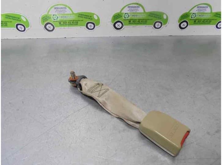 Recambio de enganche cinturon trasero central para hyundai sonata iv (ef) 2.0 16v referencia OEM IAM 4 PUERTAS