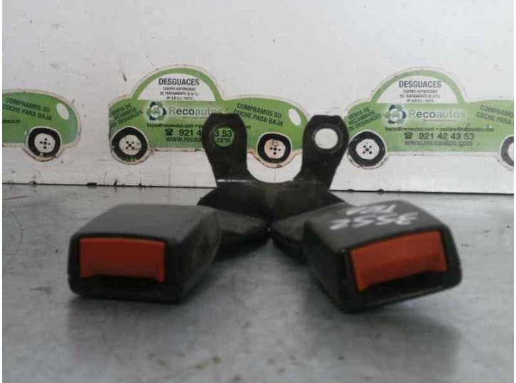 Recambio de enganche cinturon trasero derecho para ford fusion (ju_) 1.4 tdci referencia OEM IAM 2N1AN613K21AD 579700D 5 PUERTAS