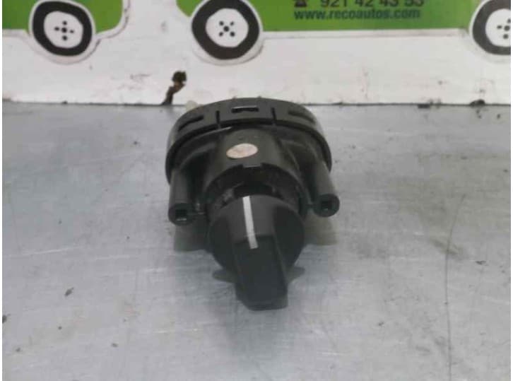 Recambio de boton regulador luces-no usar para fiat seicento / 600 (187_) 0.9 (187axa, 187axa1a) referencia OEM IAM 7709197