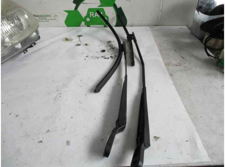 Recambio de brazo limpia delantero derecho para citroën c5 ii (rc_) 2.0 hdi (rcrhrh) referencia OEM IAM