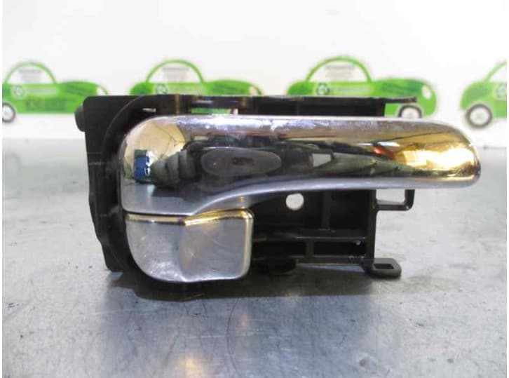 Recambio de maneta interior trasera derecha para nissan primera hatchback (p11) 2.0 16v referencia OEM IAM CAJA 3