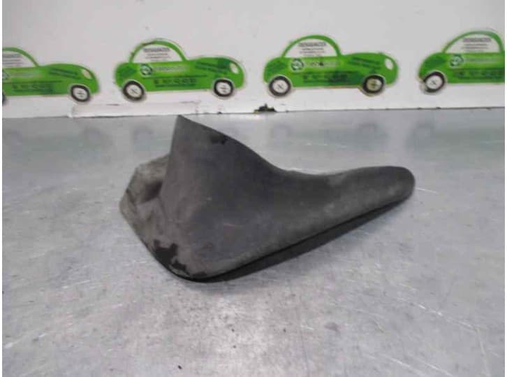 Recambio de paragolpes trasero para hyundai trajet (fo) 2.0 crdi referencia OEM IAM PUNTERA PARAGOLPES TRASERA DERECHA DERECHA