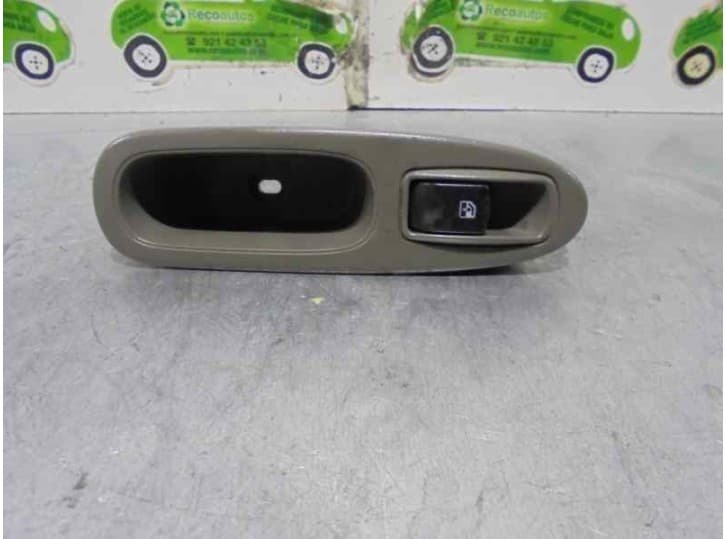 Recambio de mando elevalunas trasero derecho para daewoo evanda (klal) 2.0 referencia OEM IAM 96190777 96190777