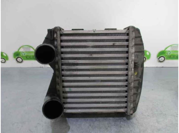Recambio de intercooler para smart fortwo coupé (450) 0.7 (450.352, 450.332) referencia OEM IAM 0003007V005