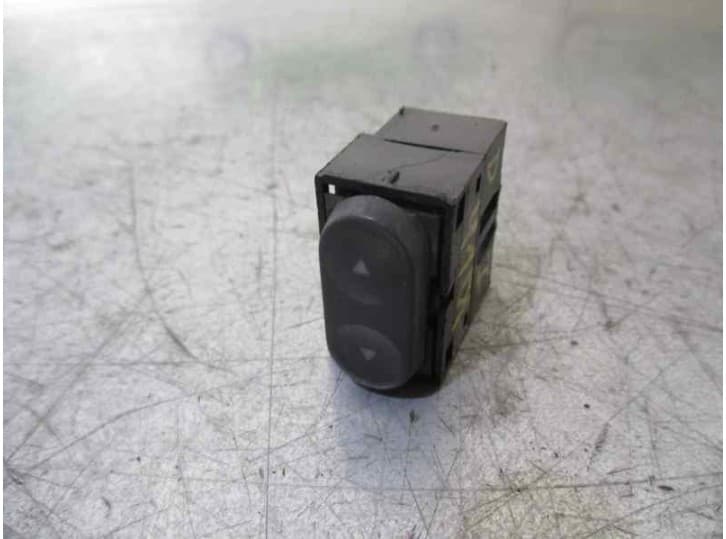 Recambio de mando elevalunas delantero derecho para fiat punto (176_) 60 1.2 (176ap, 176ar, 176aq, 176bb) referencia OEM IAM