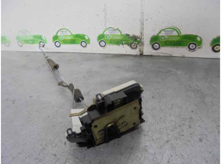 Recambio de cerradura puerta trasera derecha para volkswagen polo iii (6n1) 45 1.0 referencia OEM IAM 5 PUERTAS