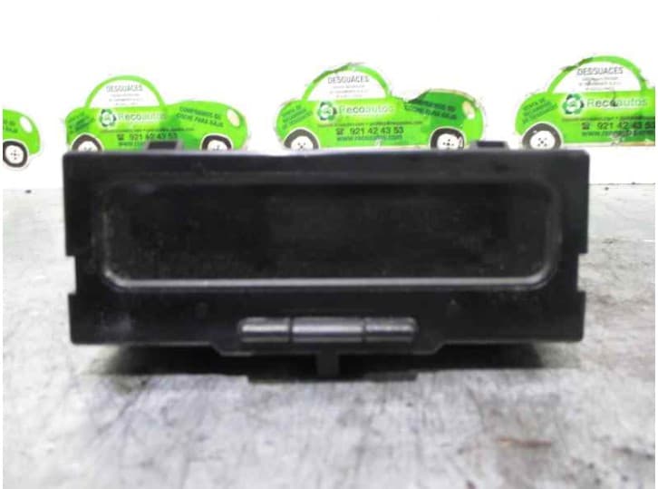 Recambio de pantalla multifuncion para renault megane ii sedán (lm0/1_) 1.9 dci (lm0g, lm1g, lm2c) referencia OEM IAM 8200107839