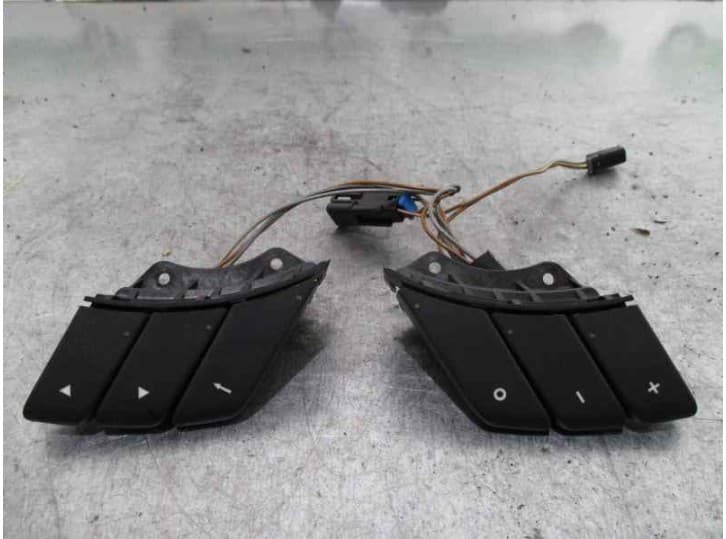Recambio de mando radio volante para opel corsa c (x01) 1.7 dti (f08, f68) referencia OEM IAM