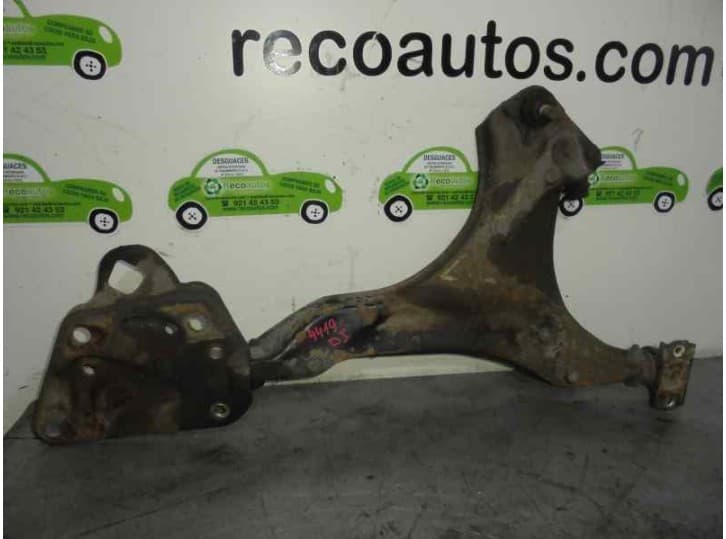 Recambio de brazo suspension inferior delantero izquierdo para lancia delta i (831_) 1.3 (831.ab) referencia OEM IAM 0082391820