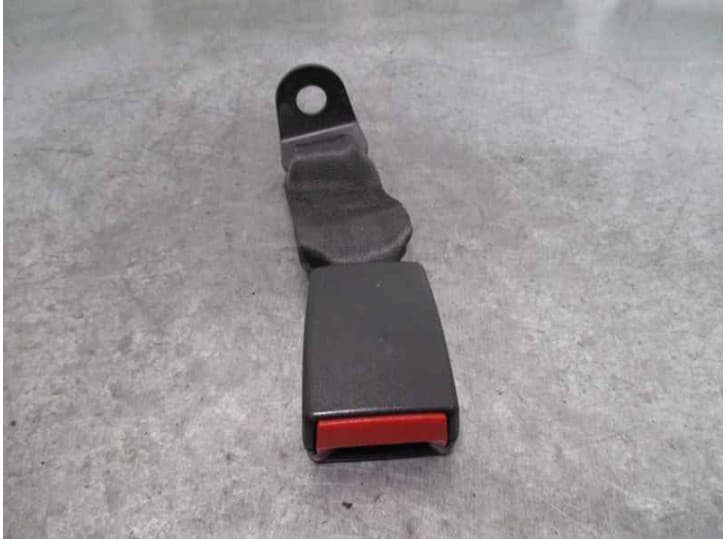 Recambio de enganche cinturon trasero izquierdo para lancia thesis (841_) 2.4 (841axb1b00) referencia OEM IAM 33018146 33018146