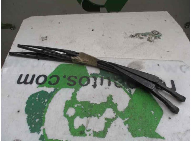 Recambio de brazo limpia delantero derecho para volkswagen caddy ii furgoneta/monovolumen (9k9a) 1.9 sdi referencia OEM IAM