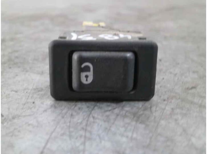 Recambio de botones salpicadero para nissan terrano ii (r20) 2.7 tdi 4wd referencia OEM IAM