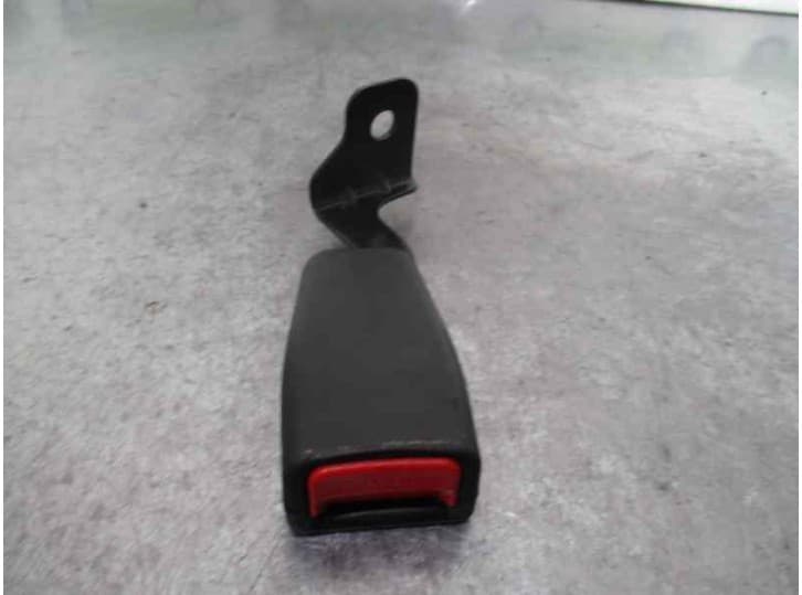 Recambio de enganche cinturon trasero izquierdo para hyundai coupe ii (gk) 2.0 gls referencia OEM IAM 3 PUERTAS