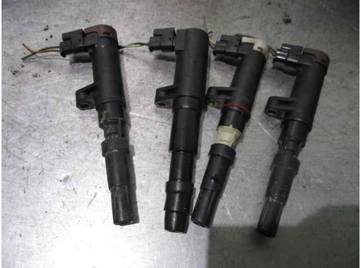 Recambio de bobina encendido para renault megane ii (bm0/1_, cm0/1_) 1.6 16v (bm0c, cm0c) referencia OEM IAM 7700875000 21603121