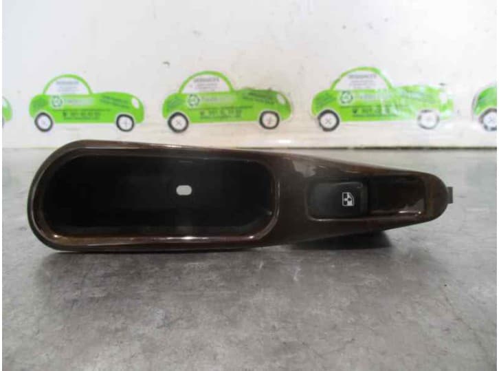 Recambio de mando elevalunas trasero derecho para daewoo leganza (klav) 2.0 16v referencia OEM IAM 96190777