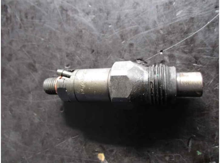 Recambio de inyector para peugeot 306 (7b, n3, n5) 1.9 std referencia OEM IAM LCR6735201D LUCAS