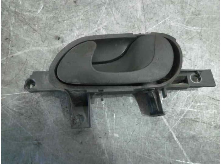 Recambio de maneta interior delantera derecha para peugeot 806 (221) 1.9 td referencia OEM IAM 1470970077