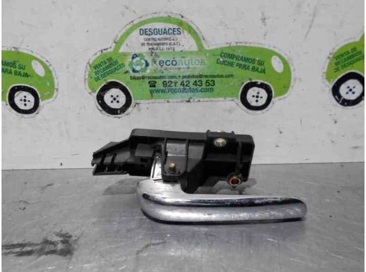 Recambio de maneta interior delantera izquierda para alfa romeo 166 (936_) 2.4 jtd (936axa00, 936a3b00) referencia OEM IAM 01560