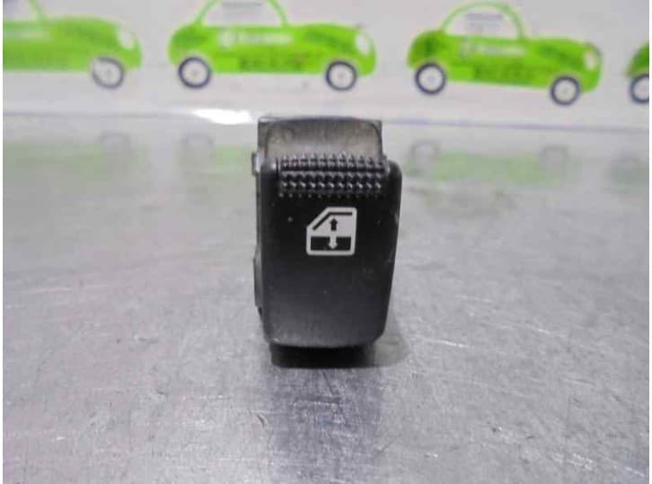 Recambio de mando elevalunas trasero izquierdo para hyundai tucson (jm) 2.0 crdi referencia OEM IAM 935802E050G8