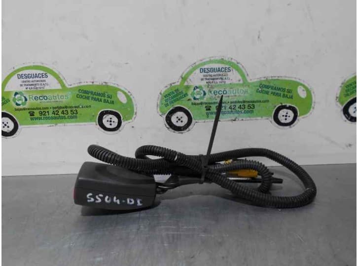 Recambio de enganche cinturon delantero izquierdo para kia cerato i hatchback (ld) 1.6 referencia OEM IAM 5 PUERTAS