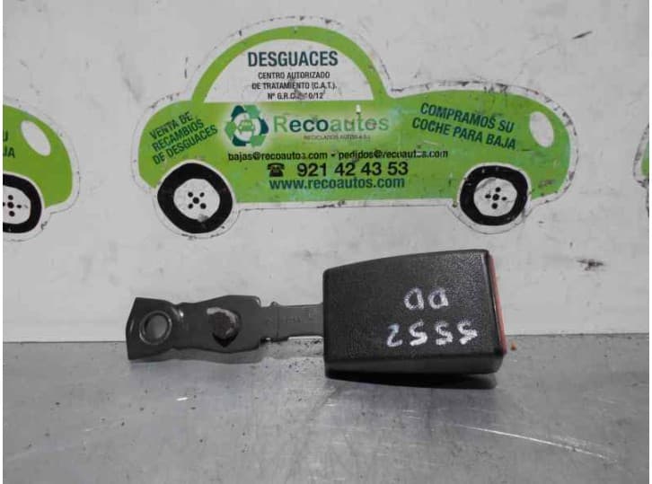 Recambio de enganche cinturon delantero derecho para mercedes-benz clase s (w126) 420 se, sel (126.034) referencia OEM IAM 12686