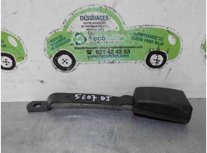 Recambio de enganche cinturon delantero izquierdo para volkswagen polo iv (9n_, 9a_) 1.9 tdi referencia OEM IAM 6Q0857755 6Q0857