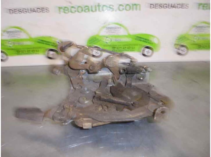 Recambio de cerradura puerta trasera derecha para bmw 5 (e28) 524 td referencia OEM IAM 51221876388 4 PUERTAS