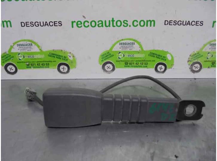 Recambio de enganche cinturon delantero izquierdo para kia rio ii (jb) 1.5 crdi referencia OEM IAM 5 PUERTAS