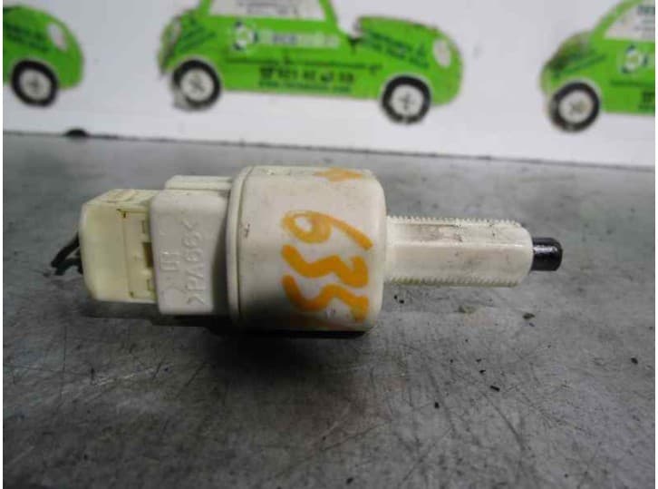 Recambio de interruptor para toyota avensis station wagon (_t25_) 2.0 d-4d (cdt250_) referencia OEM IAM 270032