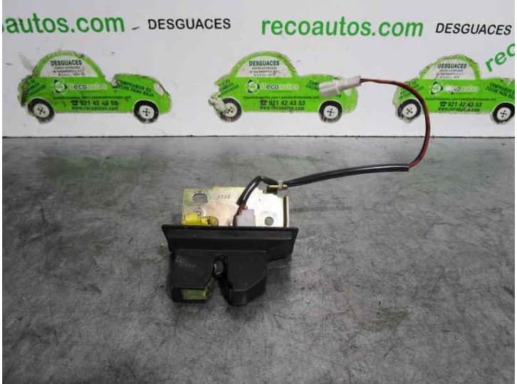 Recambio de cerradura maletero / porton para mazda xedos 9 (ta) 2.5 v6 (ta5p) referencia OEM IAM CA0156820C 2 PINES 4 PUERTAS