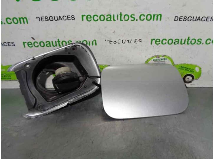 Recambio de tapa exterior combustible para lexus ls (_f4_) 460 (usf40) referencia OEM IAM 7729050050 7729050060