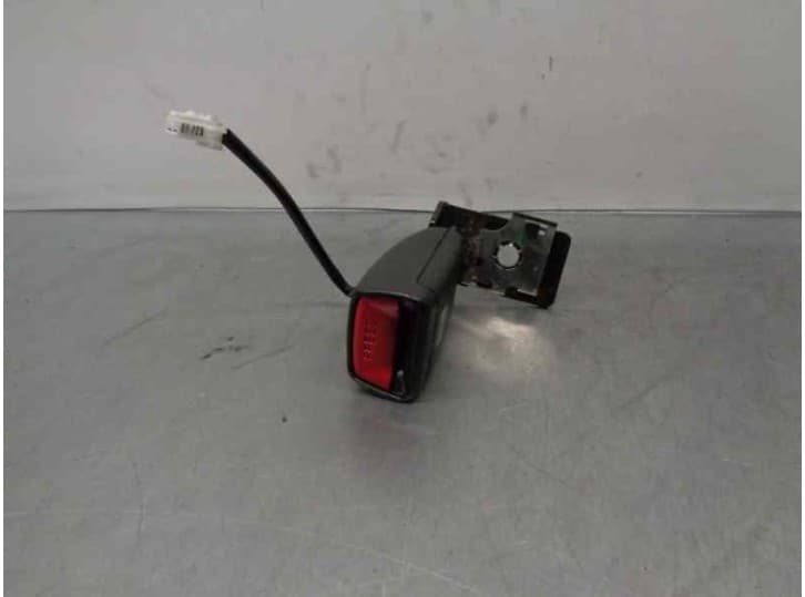 Recambio de enganche cinturon trasero derecho para kia cee'd sw (ed) 1.6 crdi 128 referencia OEM IAM 2 PIN