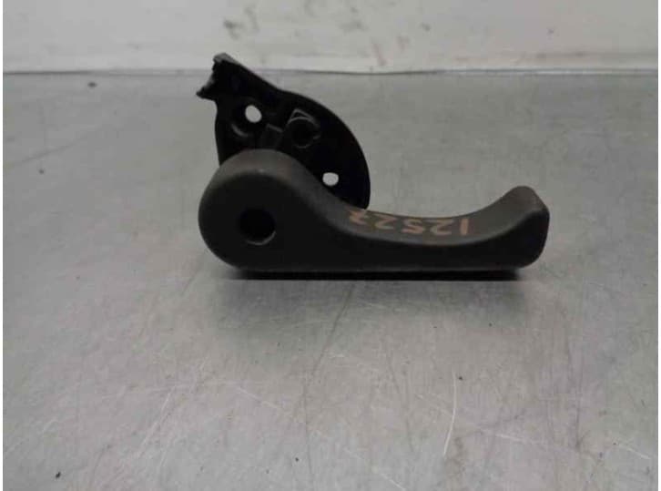 Recambio de cerradura capot para kia cee'd sw (ed) 1.6 crdi 128 referencia OEM IAM 811812B000WK TIRADOR