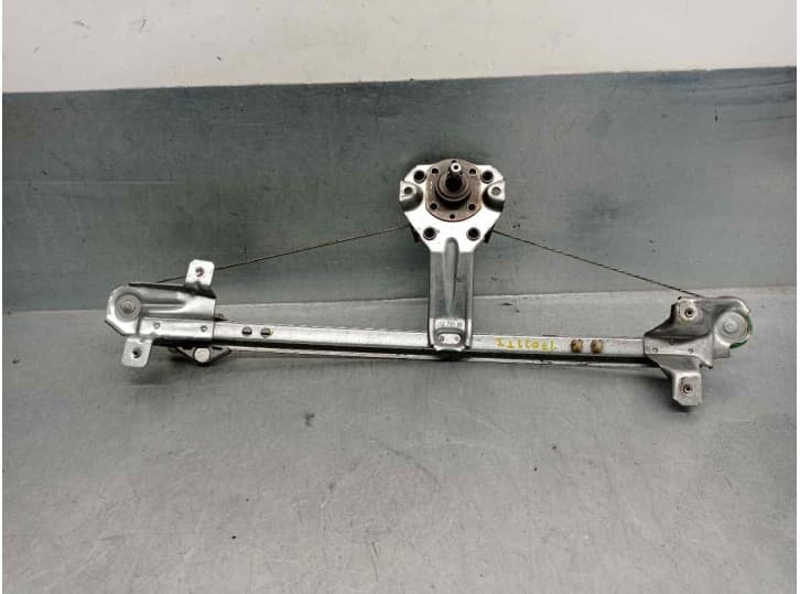 Recambio de elevalunas trasero izquierdo para opel vectra a (j89) 2.0 i cat (f19, m19) referencia OEM IAM 90462397 MANUAL 4 PUER