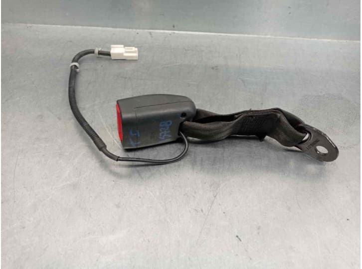 Recambio de enganche cinturon trasero izquierdo para hyundai ix20 (jc) 1.4 crdi referencia OEM IAM TRA IZQ - -2 PINES 5 PUERTAS
