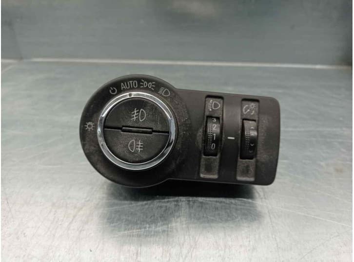 Recambio de mando luces salpicadero para opel insignia a (g09) 2.0 cdti (68) referencia OEM IAM 13268702