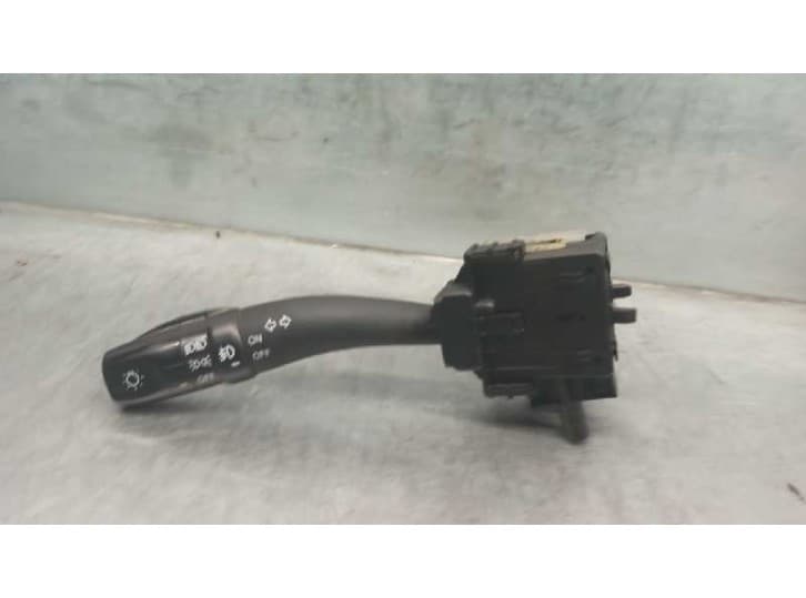 Recambio de mando luces para kia carens iii monospace (un) 2.0 crdi 140 referencia OEM IAM 202004729