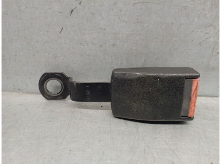Recambio de enganche cinturon delantero derecho para opel corsa a hatchback (s83) 1.2 s (f08, m08, f68, m68) referencia OEM IAM