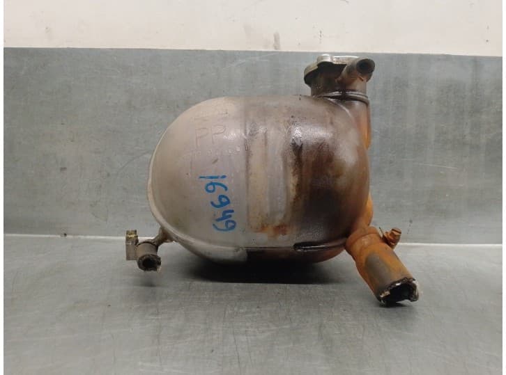 Recambio de deposito expansion para nissan vanette cargo furgoneta (hc 23) 2.3 d referencia OEM IAM 217119C001