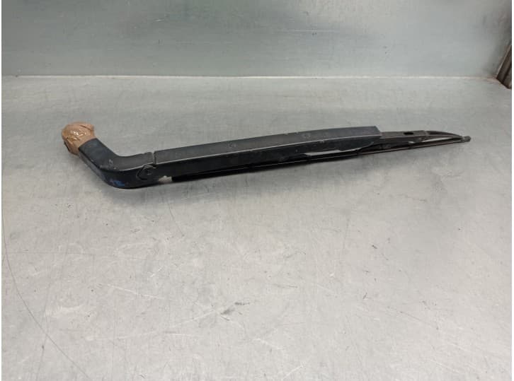 Recambio de brazo limpia trasero para land rover discovery iii (l319) 2.7 td 4x4 referencia OEM IAM DKB500690 DKB500690