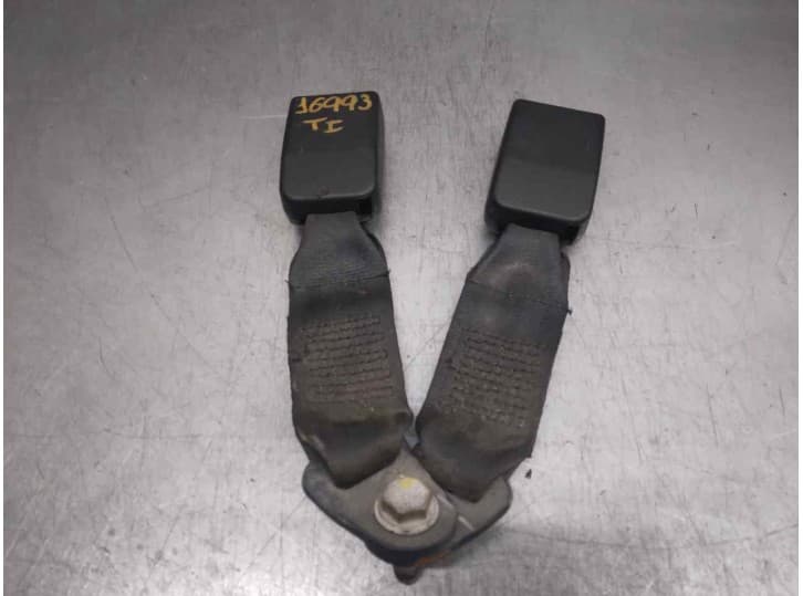 Recambio de enganche cinturon trasero izquierdo para dacia duster 1.5 dci diesel fap cat referencia OEM IAM 6042906 TRAS IZQ Y C