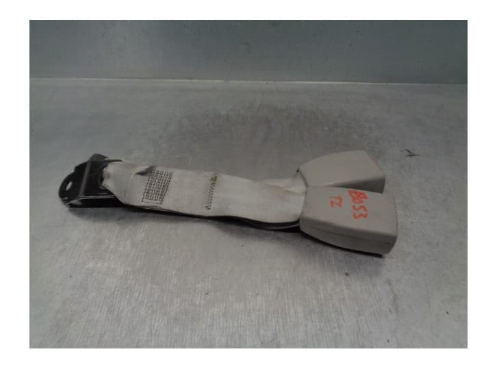 Recambio de enganche cinturon trasero izquierdo para kia magentis ii (mg) 2.0 crdi referencia OEM IAM 898302G000S8 TRA IZ CENT.