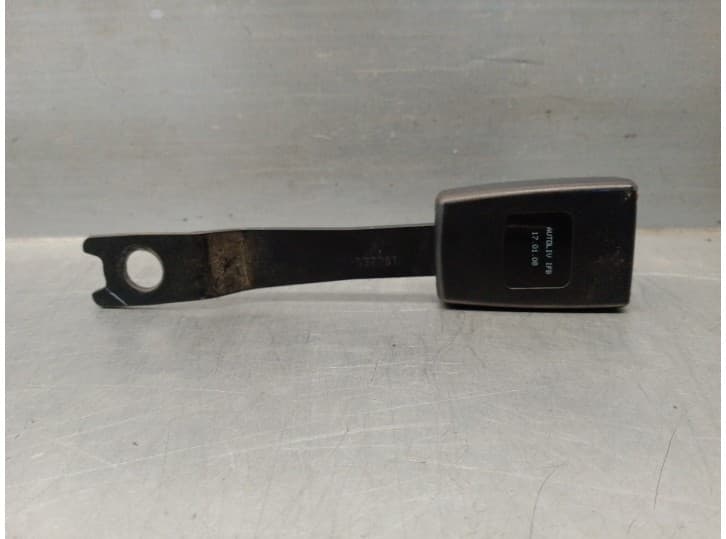 Recambio de enganche cinturon delantero derecho para hyundai i10 i (pa) 1.1 referencia OEM IAM 888400X0004X DEL DER