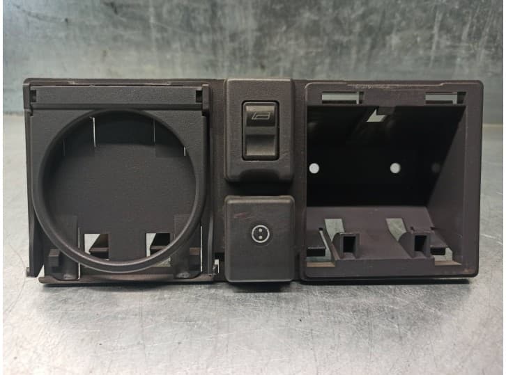 Recambio de mando elevalunas trasero izquierdo para mercedes-benz clase v (638/2) v 230 td (638.274) referencia OEM IAM A6388130
